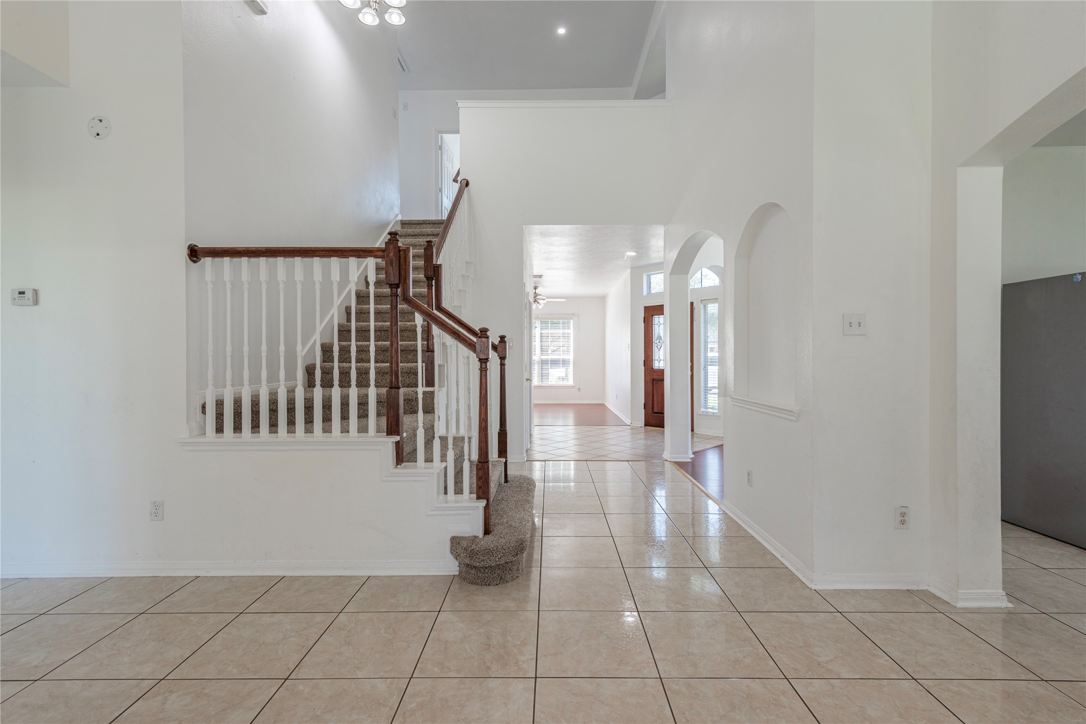 9518 Stone Terrace Court Houston, TX 77089 - Photo 8 of 27 a view of a hallway with entryway and closet