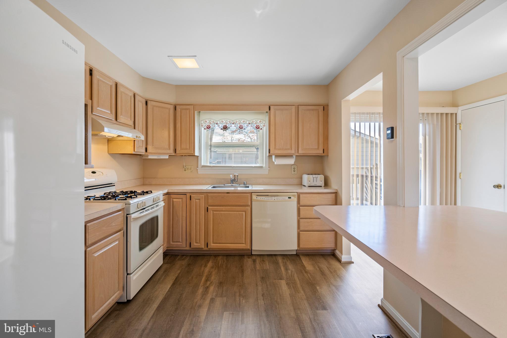 123 West Church Road Sterling, VA 20164 - Photo 3 of 15