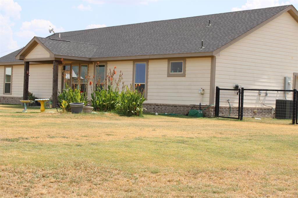 2267 County Road 4010 Decatur, TX 76234 - Photo 32 of 36 a front view of house along with ocean