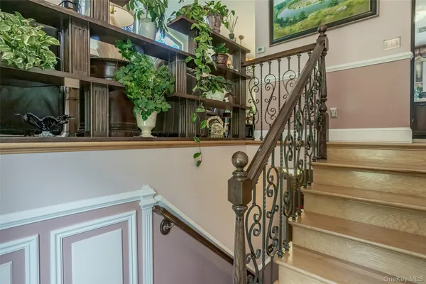 a view of entryway with a front door