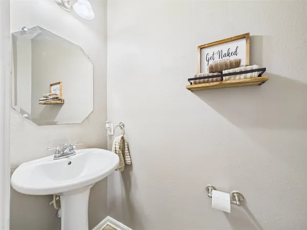 $330,000 | 1484 Allison Street, Alvin, TX 77511