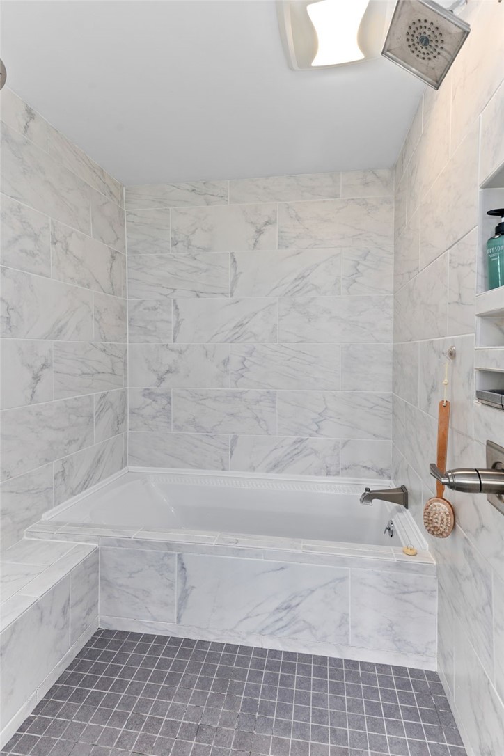 29 Burnett Road Warwick, RI 02889 - Photo 32 of 49 Gallery Image 32
