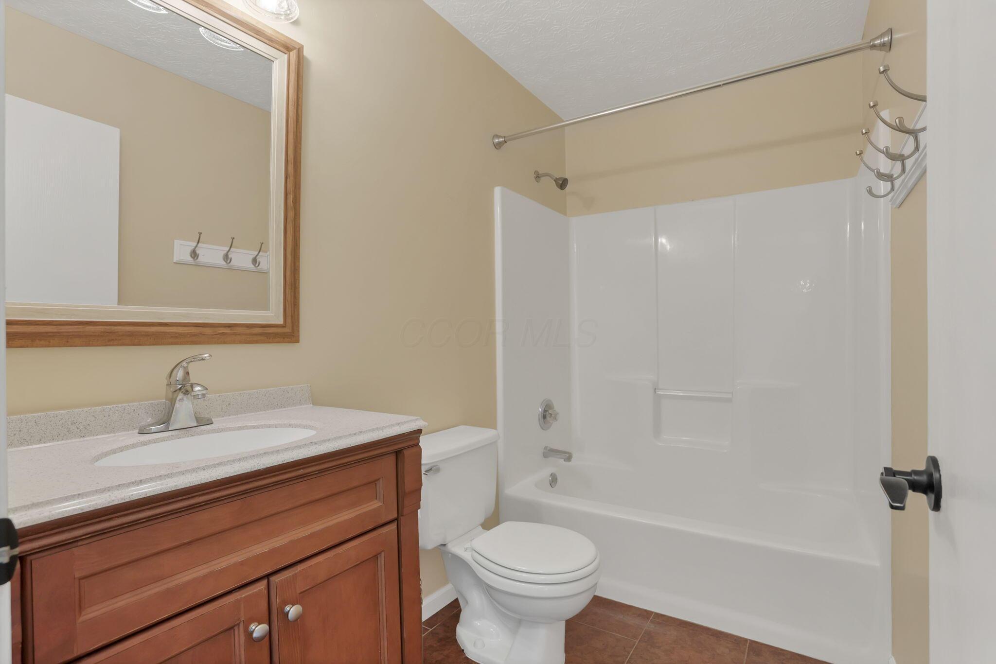 18750 Griffith Road Logan, OH 43138 - Photo 15 of 38 32-web-or-mls-LO5A6008
