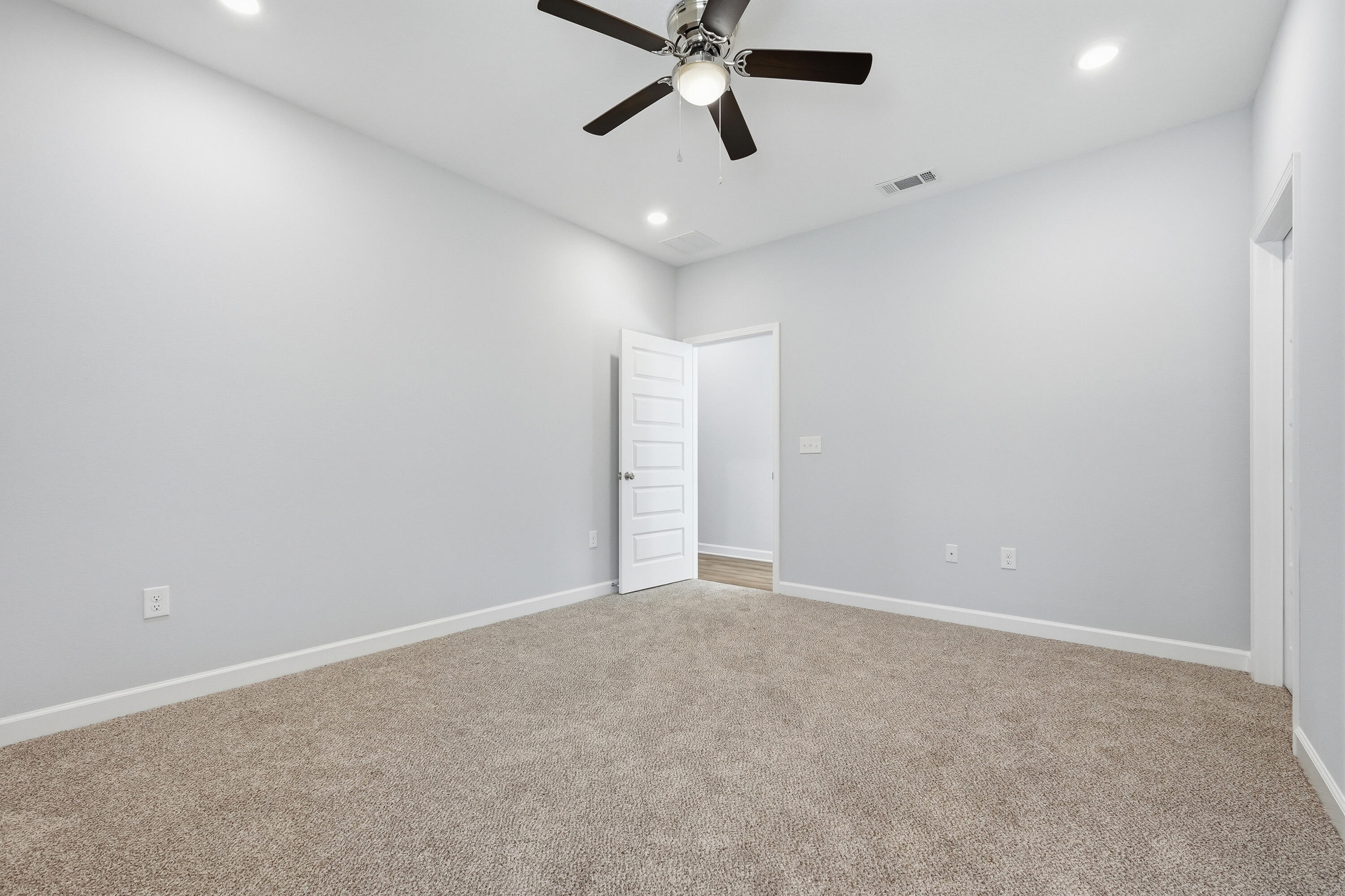 6118 Clover Street Crestview, FL 32539 - Photo 11 of 20 6118 clover st-21