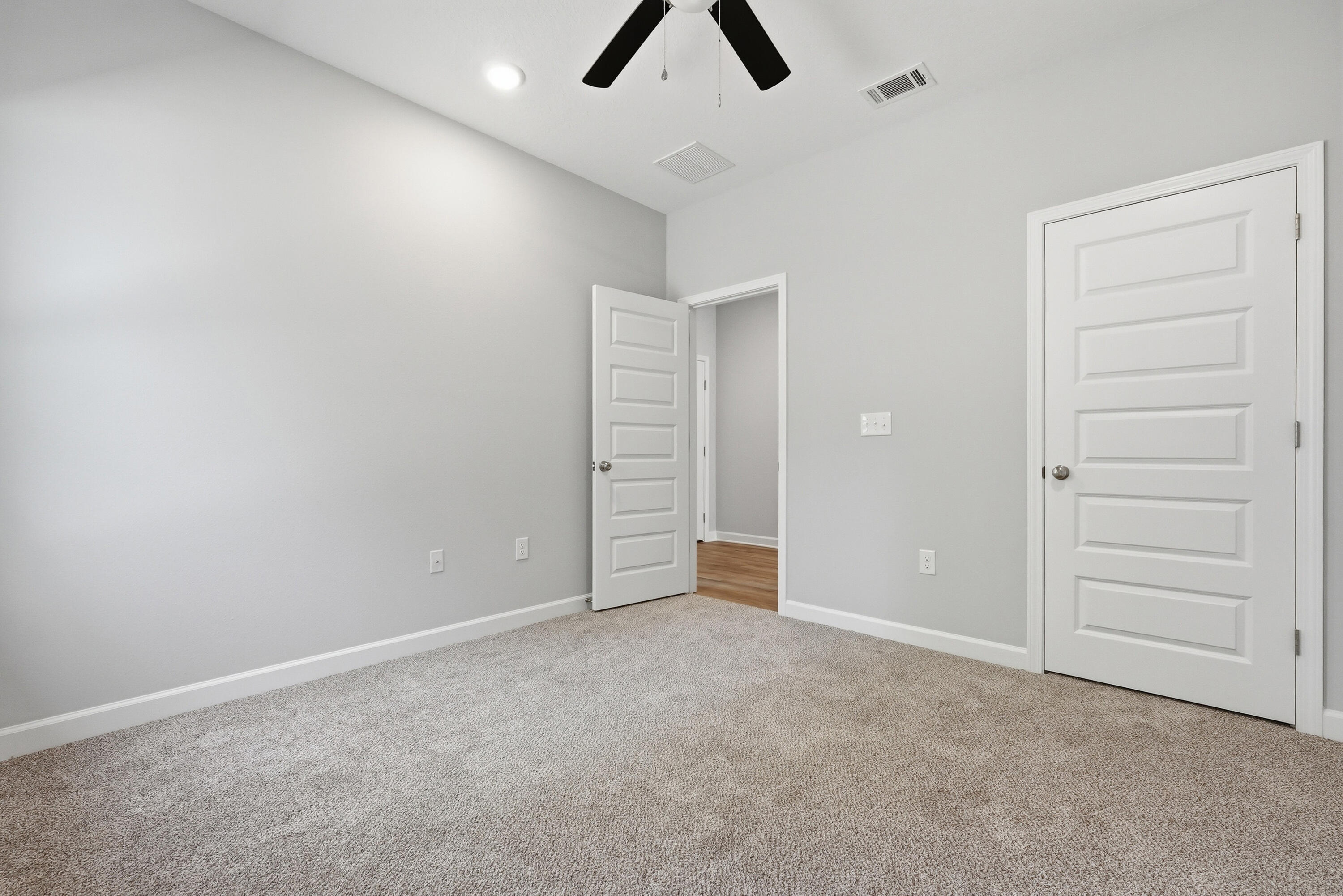 6118 Clover Street Crestview, FL 32539 - Photo 14 of 20 6118 clover st-16