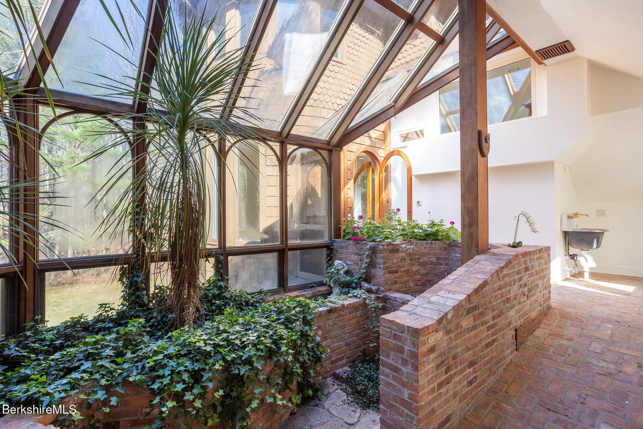 293 Sandisfield Road New Marlborough, MA 01230 - Photo 21 of 93 R026