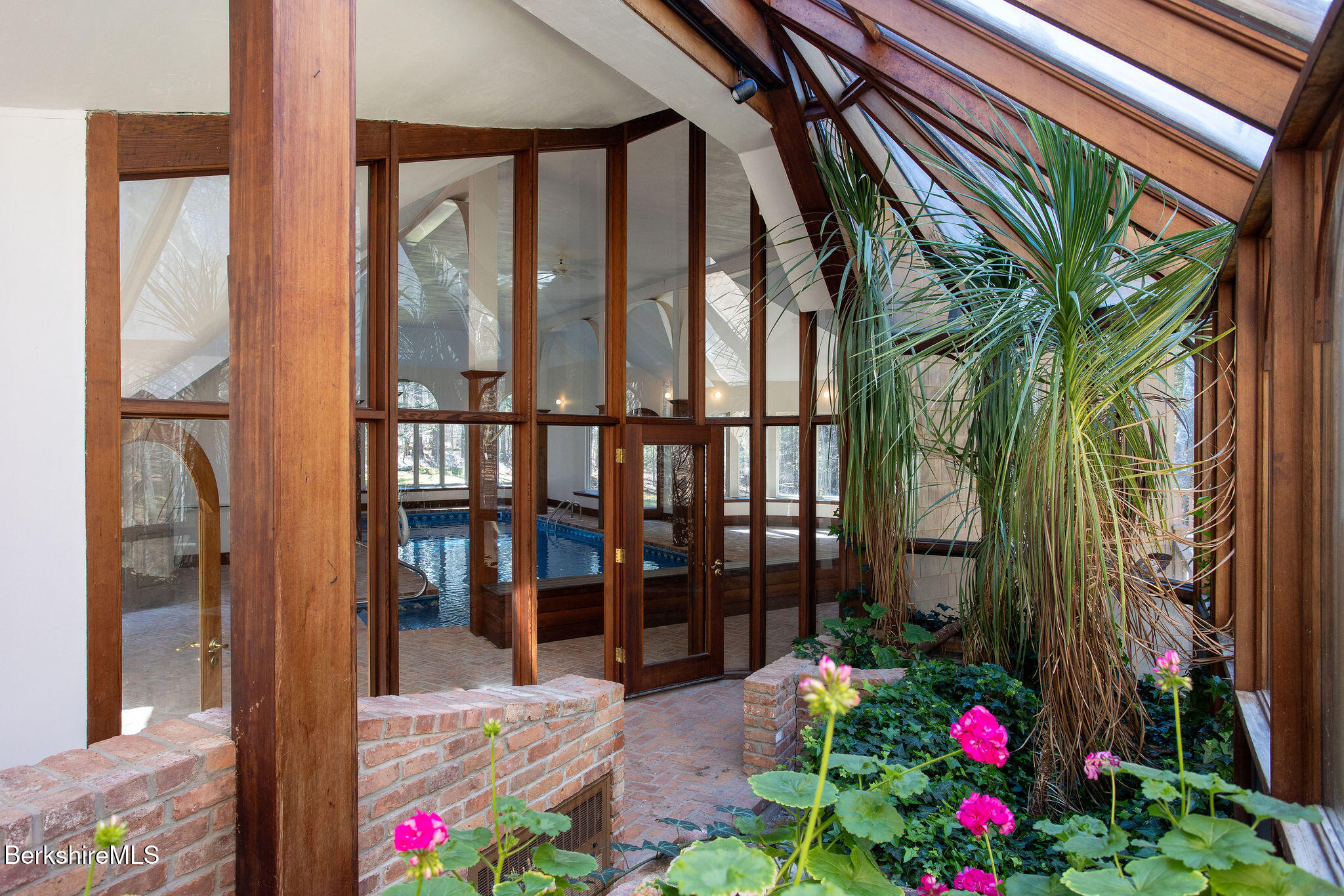 293 Sandisfield Road New Marlborough, MA 01230 - Photo 22 of 93 R027