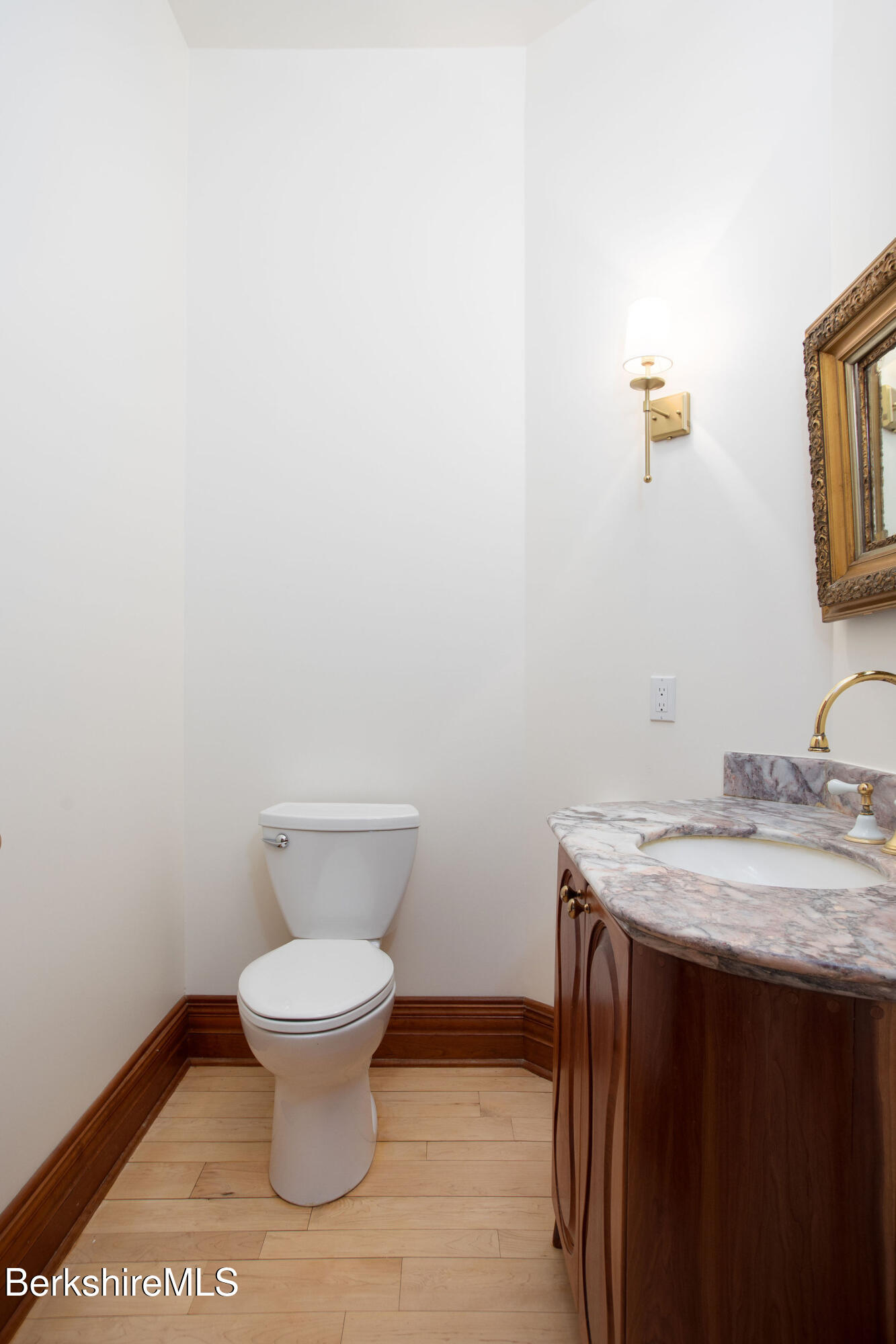 293 Sandisfield Road New Marlborough, MA 01230 - Photo 27 of 93 R032