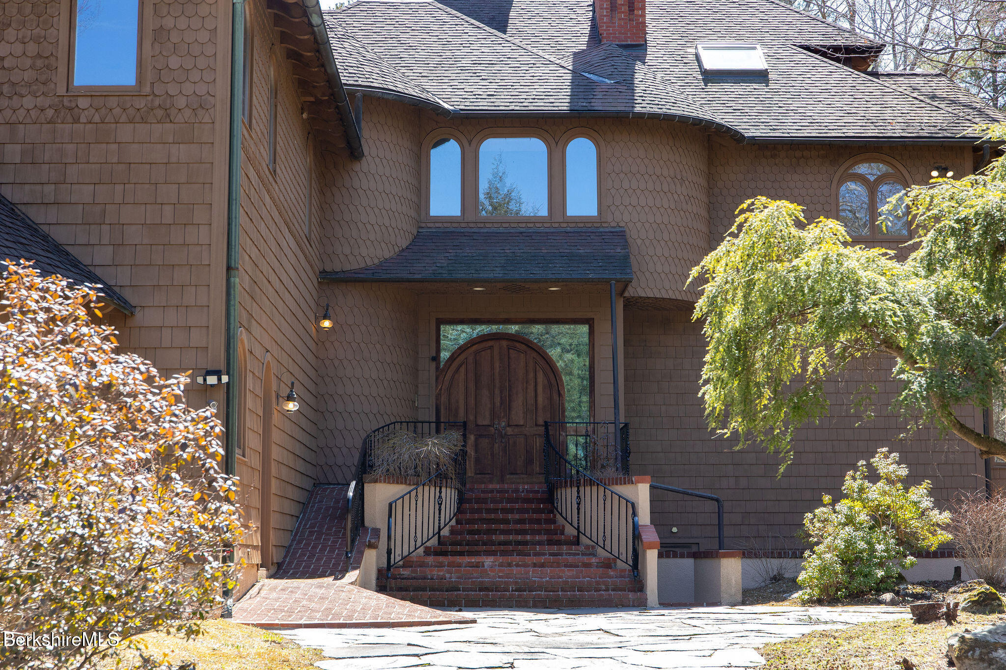 293 Sandisfield Road New Marlborough, MA 01230 - Photo 3 of 93 R003a