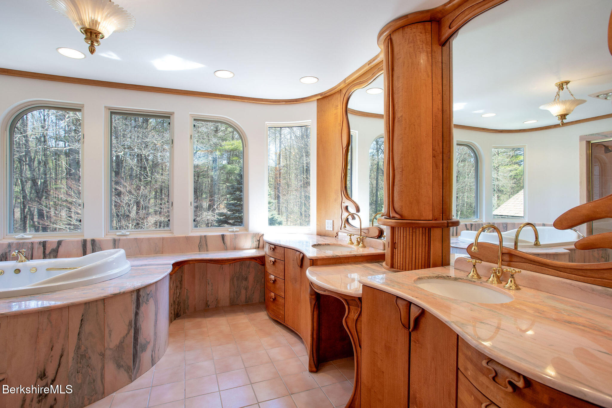 293 Sandisfield Road New Marlborough, MA 01230 - Photo 37 of 93 R040