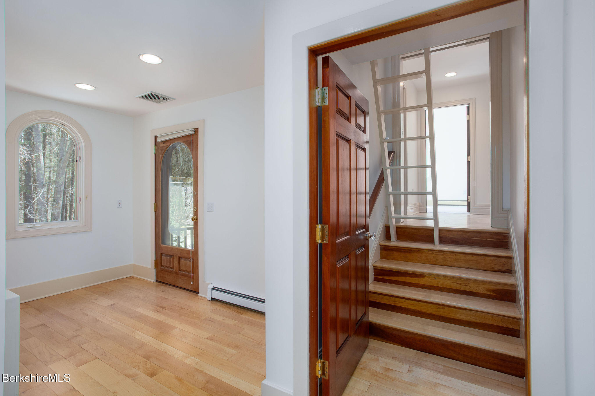 293 Sandisfield Road New Marlborough, MA 01230 - Photo 52 of 93 R060a