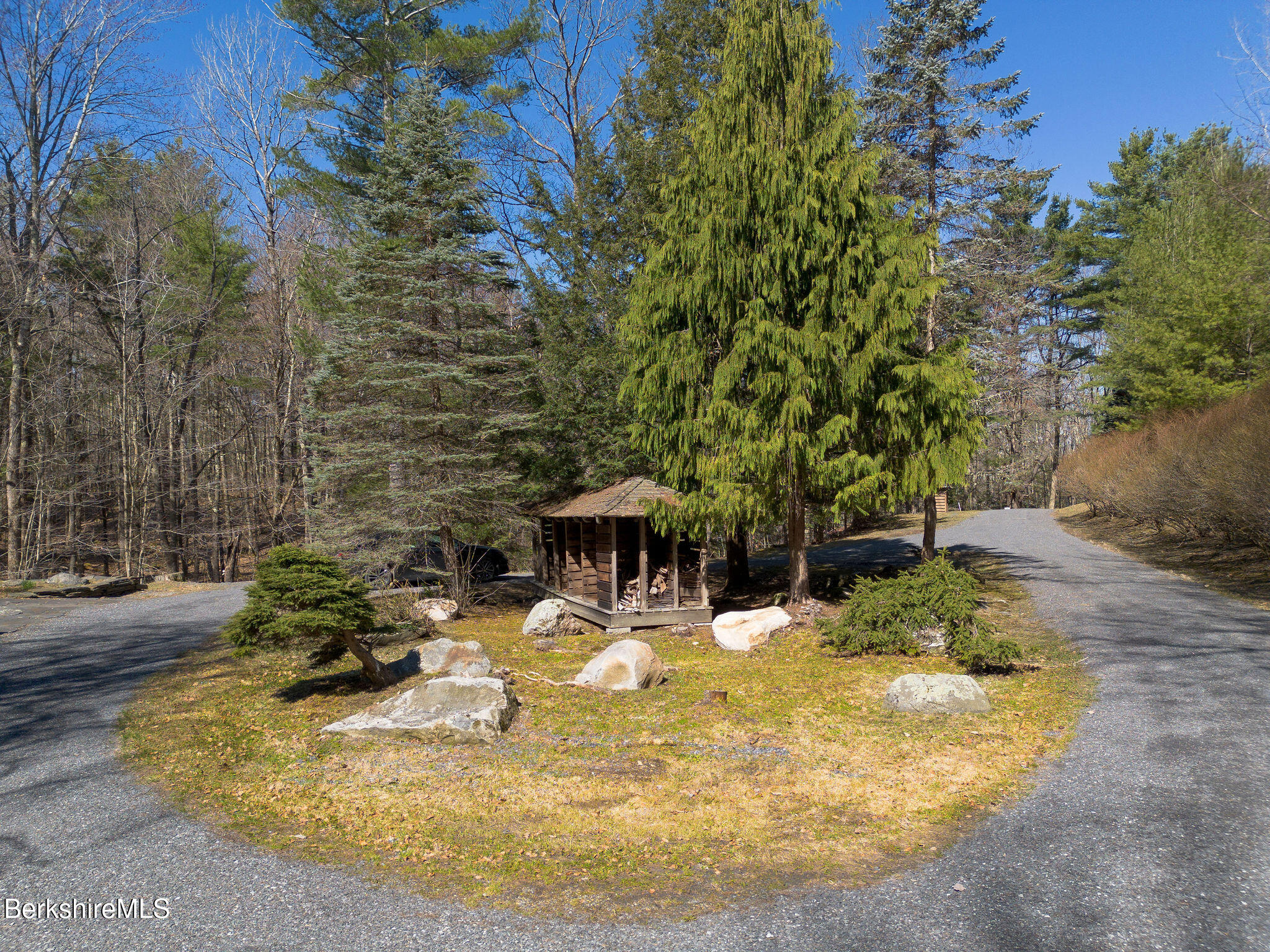 293 Sandisfield Road New Marlborough, MA 01230 - Photo 86 of 93 00082