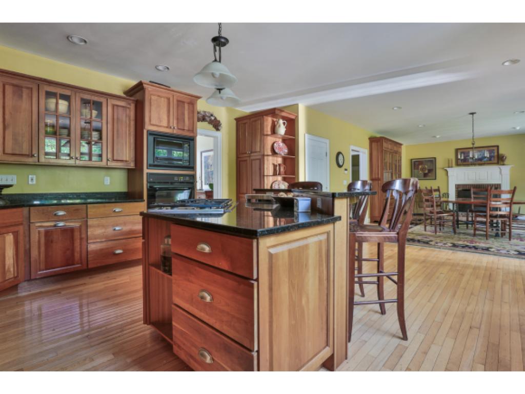 8 Locksley Road Windham, NH 03087 - Photo 11 of 30