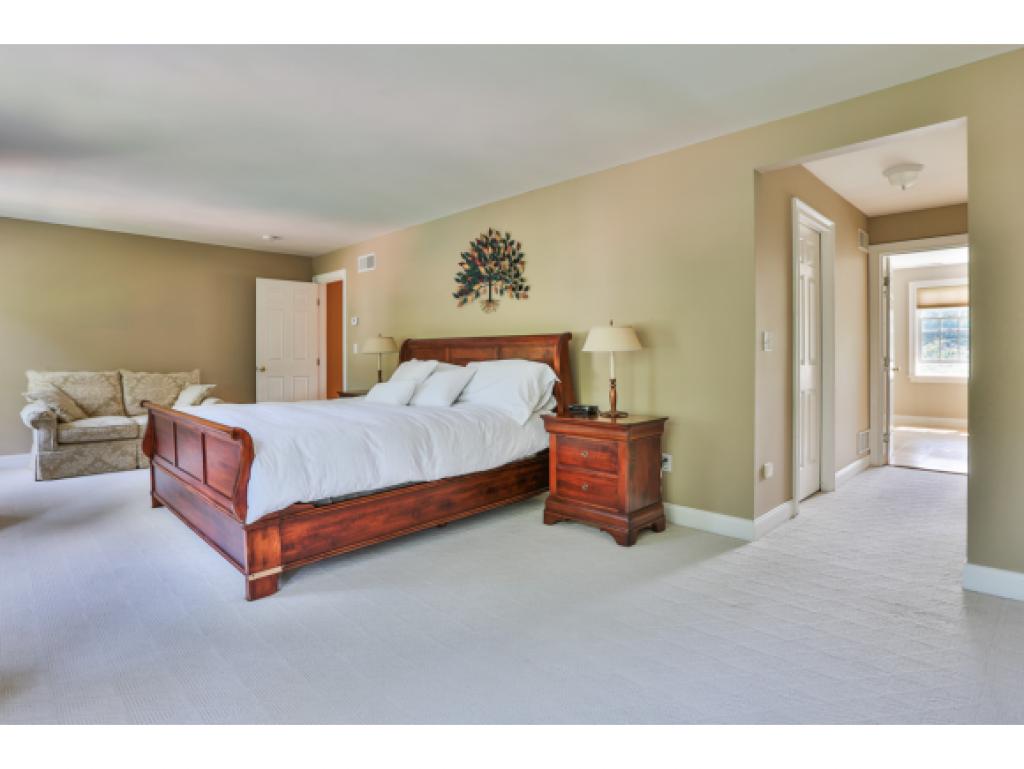 8 Locksley Road Windham, NH 03087 - Photo 18 of 30