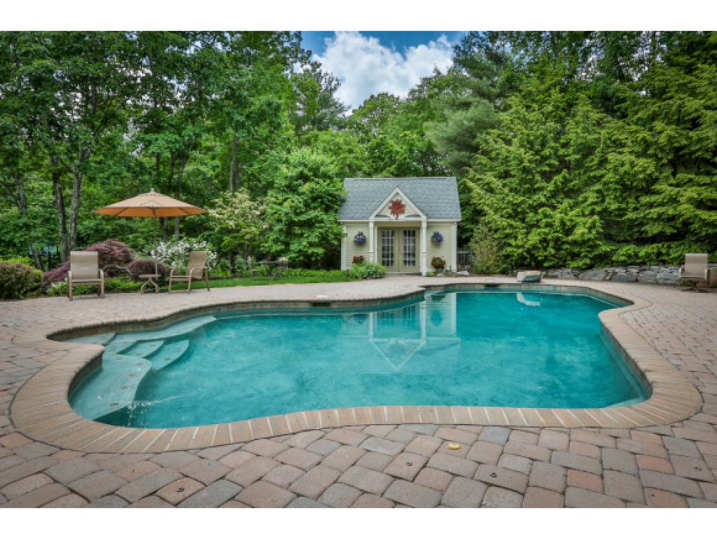 8 Locksley Road Windham, NH 03087 - Photo 25 of 30