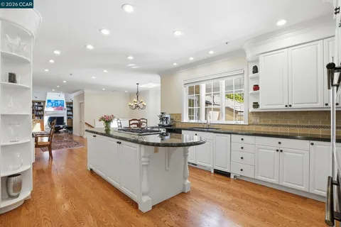 $2,995,000 | 45 Merrill Circle North, Moraga, CA 94556