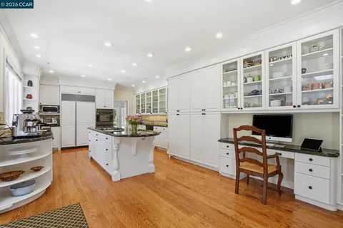 $2,995,000 | 45 Merrill Circle North, Moraga, CA 94556