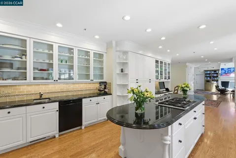$2,995,000 | 45 Merrill Circle North, Moraga, CA 94556