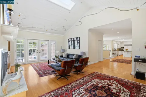 $2,995,000 | 45 Merrill Circle North, Moraga, CA 94556