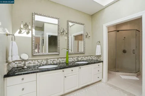 $2,995,000 | 45 Merrill Circle North, Moraga, CA 94556