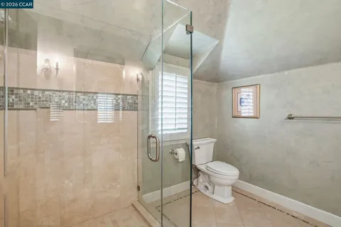 $2,995,000 | 45 Merrill Circle North, Moraga, CA 94556