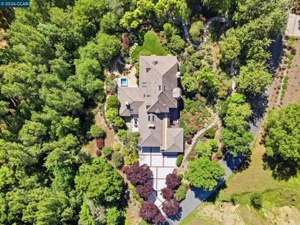 $2,995,000 | 45 Merrill Circle North, Moraga, CA 94556