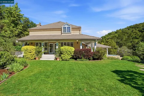 $2,995,000 | 45 Merrill Circle North, Moraga, CA 94556
