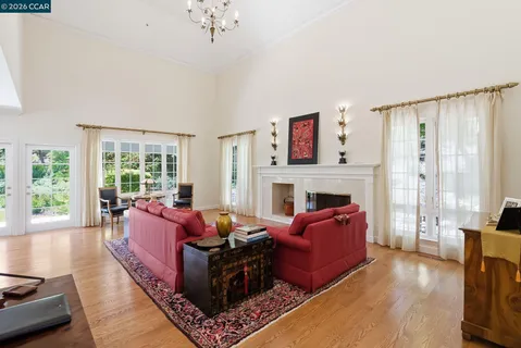 $2,995,000 | 45 Merrill Circle North, Moraga, CA 94556