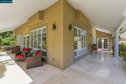 $2,995,000 | 45 Merrill Circle North, Moraga, CA 94556