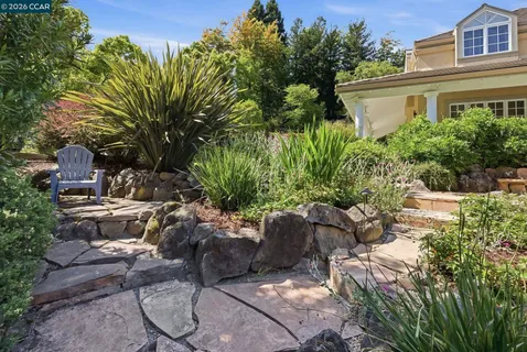 $2,995,000 | 45 Merrill Circle North, Moraga, CA 94556