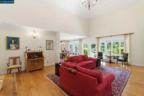 $2,995,000 | 45 Merrill Circle North, Moraga, CA 94556