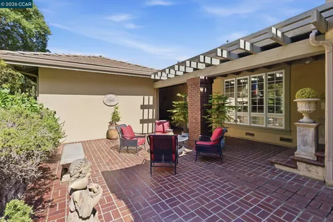 $2,995,000 | 45 Merrill Circle North, Moraga, CA 94556