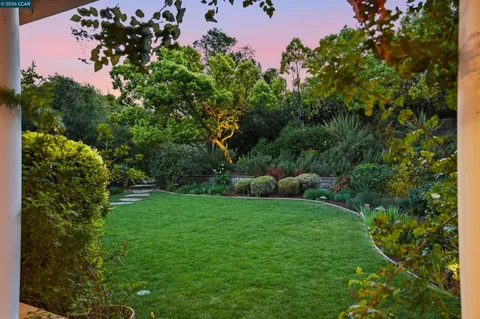 $2,995,000 | 45 Merrill Circle North, Moraga, CA 94556