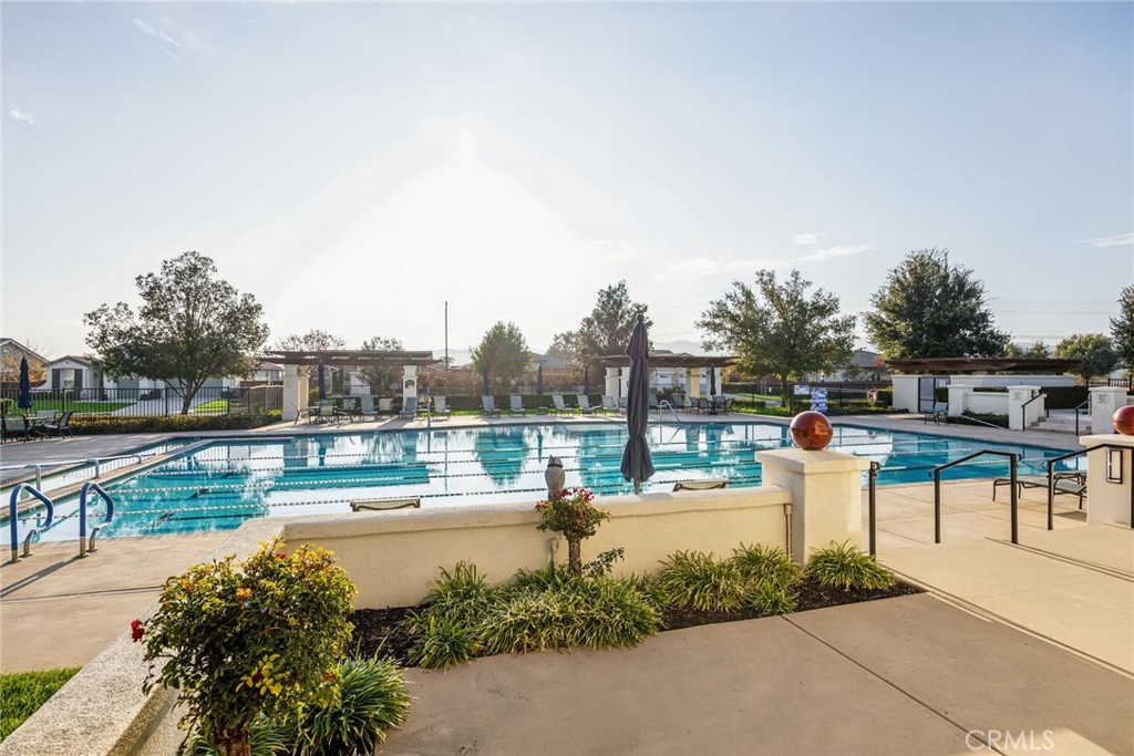2424 Traditions Loop Paso Robles, CA 93446 - Photo 24 of 27 Clubhouse pool