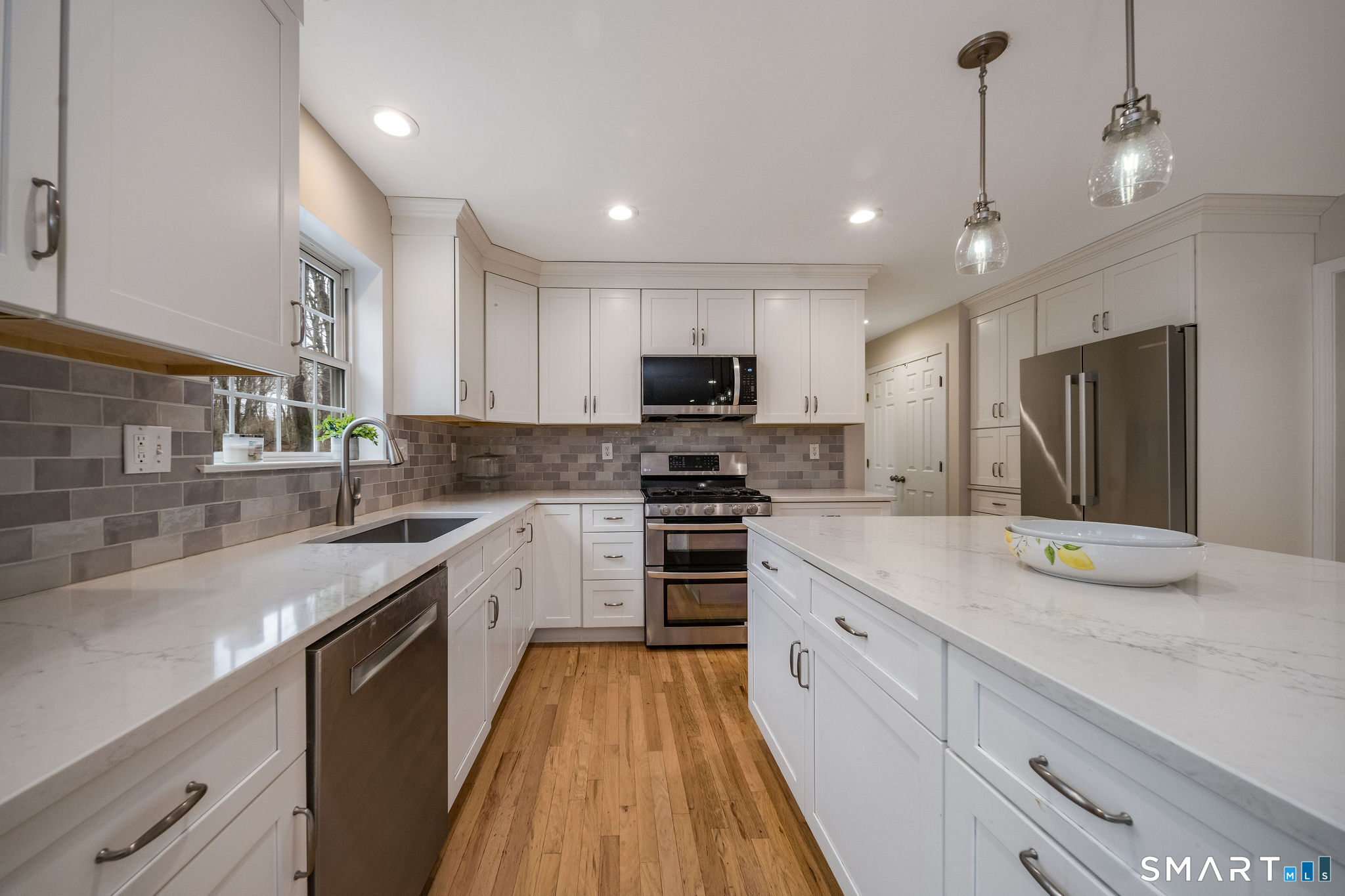 110 Clapboard Hill Road Guilford, CT 06437 - Photo 8 of 31