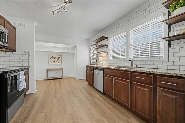 $435,000 | 5645 Russell Street, Mission, KS 66202