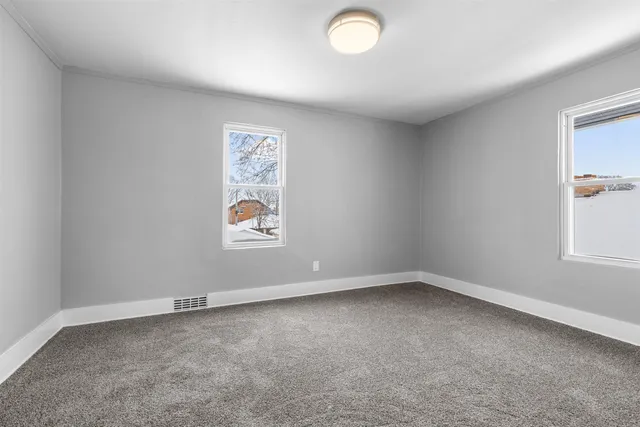 $184,900 | 1519 13th Street, Rockford, IL 61104