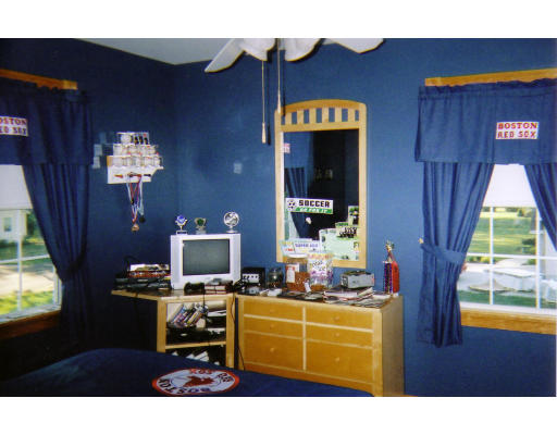 136 Tannery Road Westfield, MA 01085 - Photo 14 of 16 Gallery Image 14