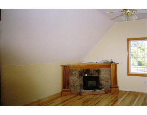 136 Tannery Road Westfield, MA 01085 - Photo 7 of 16 Gallery Image 7