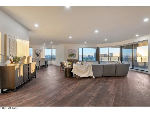 $1,100,000 | 1040 East Osborn Road, Unit 1004, Phoenix, AZ 85014