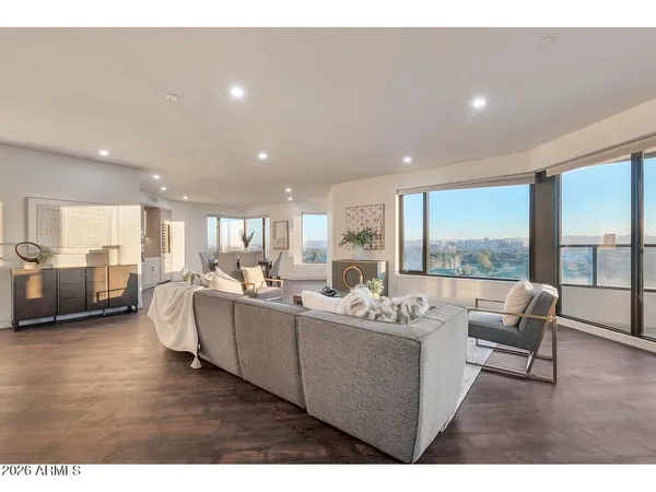 $1,100,000 | 1040 East Osborn Road, Unit 1004, Phoenix, AZ 85014