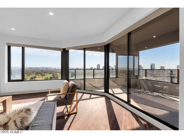 $1,100,000 | 1040 East Osborn Road, Unit 1004, Phoenix, AZ 85014