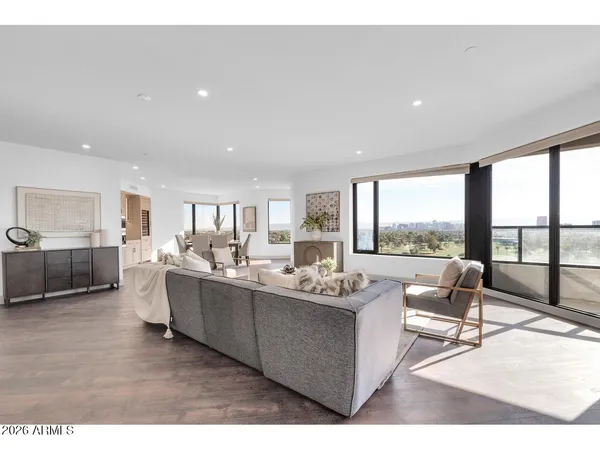 $1,100,000 | 1040 East Osborn Road, Unit 1004, Phoenix, AZ 85014