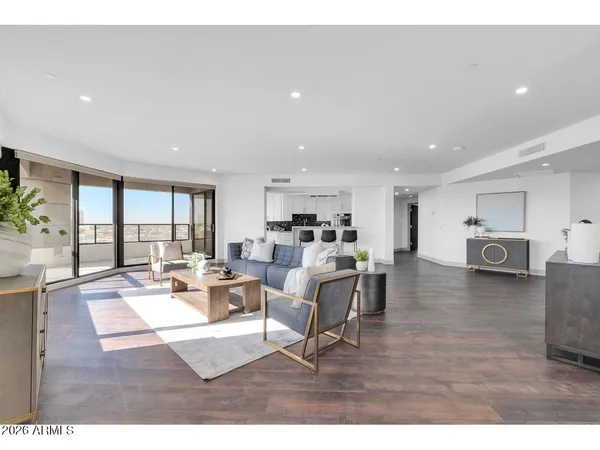 $1,100,000 | 1040 East Osborn Road, Unit 1004, Phoenix, AZ 85014