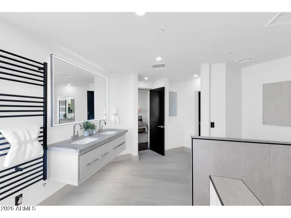 $1,100,000 | 1040 East Osborn Road, Unit 1004, Phoenix, AZ 85014