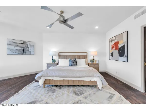 $1,100,000 | 1040 East Osborn Road, Unit 1004, Phoenix, AZ 85014