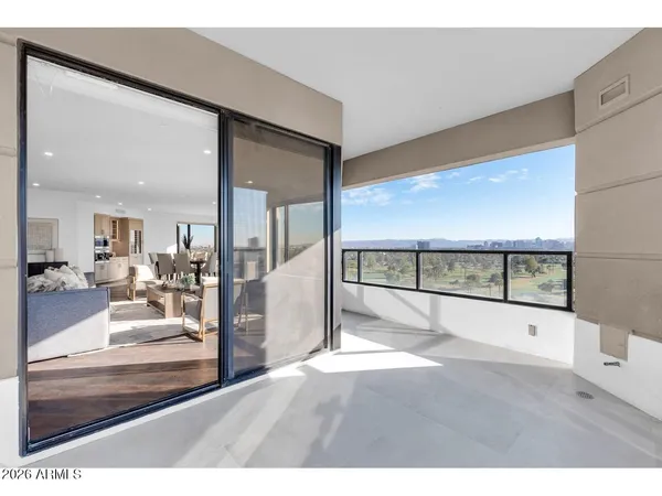 $1,100,000 | 1040 East Osborn Road, Unit 1004, Phoenix, AZ 85014