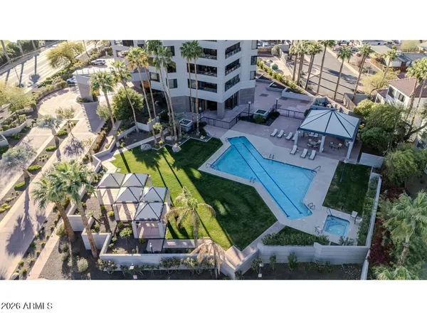 $1,100,000 | 1040 East Osborn Road, Unit 1004, Phoenix, AZ 85014