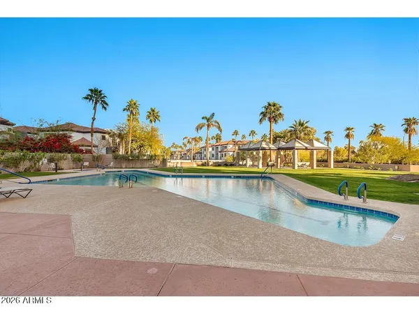 $1,100,000 | 1040 East Osborn Road, Unit 1004, Phoenix, AZ 85014
