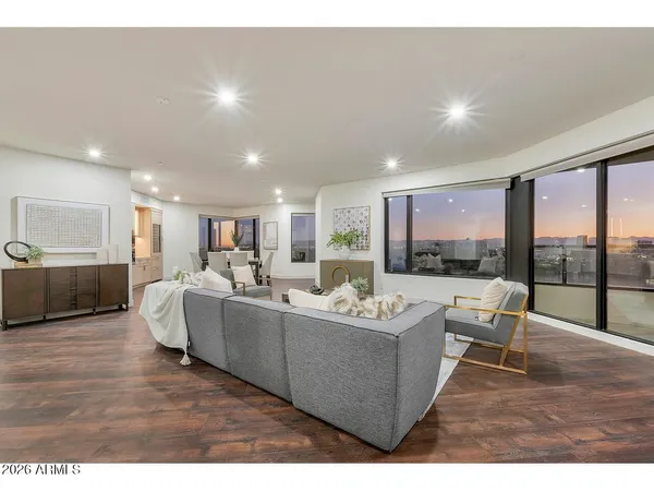 $1,100,000 | 1040 East Osborn Road, Unit 1004, Phoenix, AZ 85014